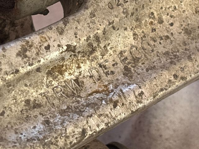 bontott AUDI A4 B7 Jobb első Alsó Első Lengőkar