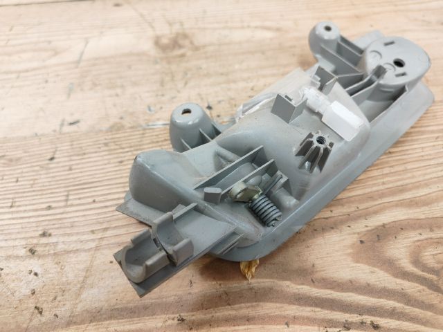 bontott AUDI A4 B7 Jobb első Belső Kilincs