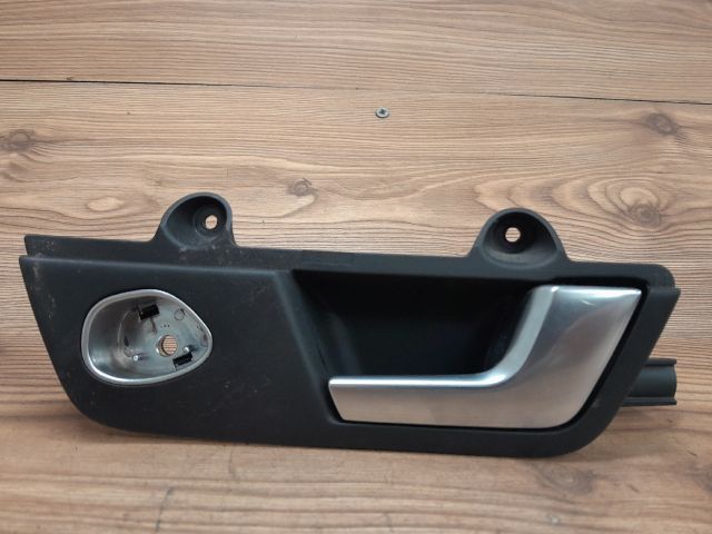 bontott AUDI A4 B7 Jobb első Belső Kilincs