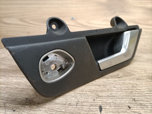 bontott AUDI A4 B7 Jobb első Belső Kilincs