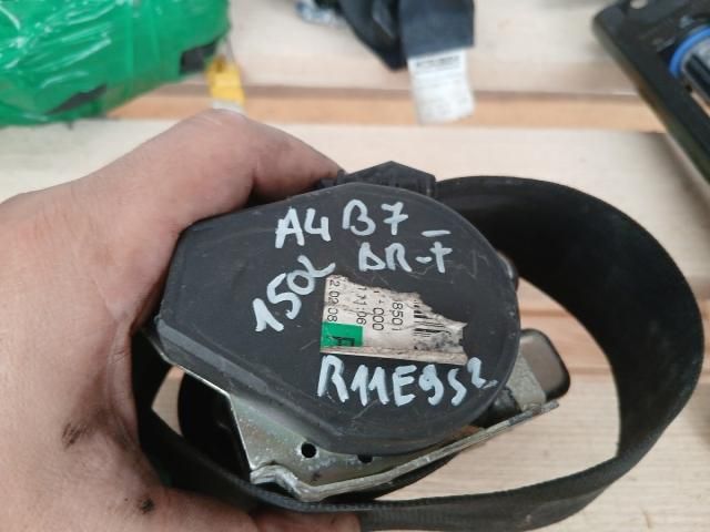 bontott AUDI A4 B7 Jobb első Biztonsági Öv