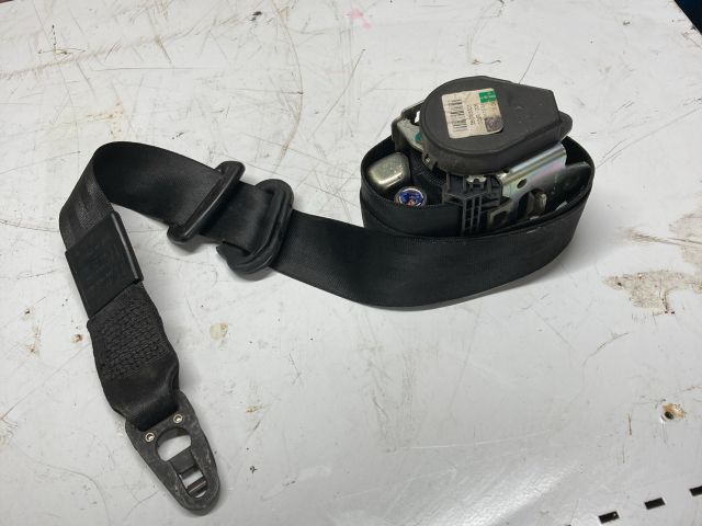 bontott AUDI A4 B7 Jobb első Biztonsági Öv