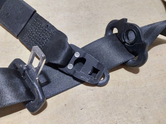 bontott AUDI A4 B7 Jobb első Biztonsági Öv