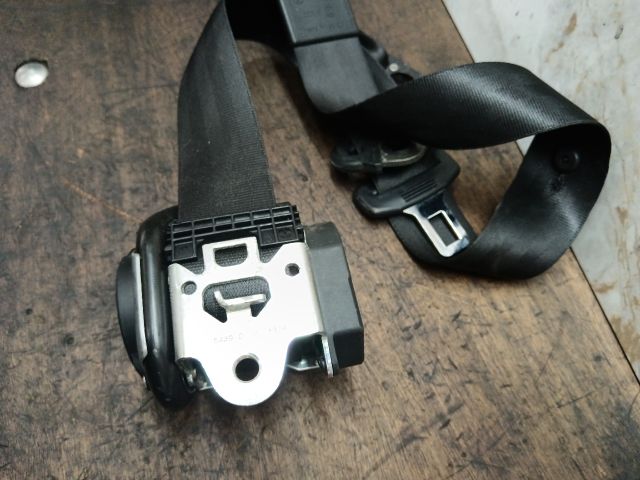 bontott AUDI A4 B7 Jobb első Biztonsági Öv