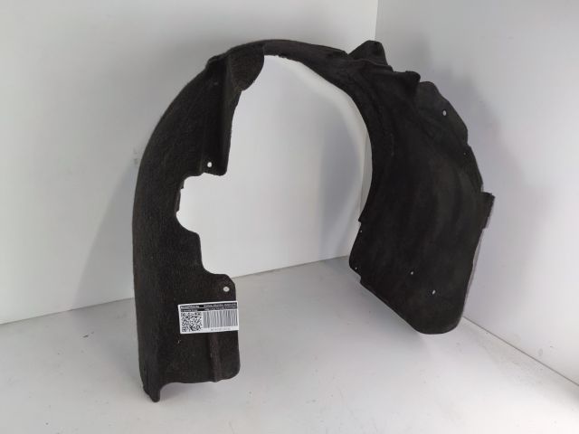 bontott AUDI A4 B7 Jobb első Dobbetét (Kerékjárati, Műanyag)