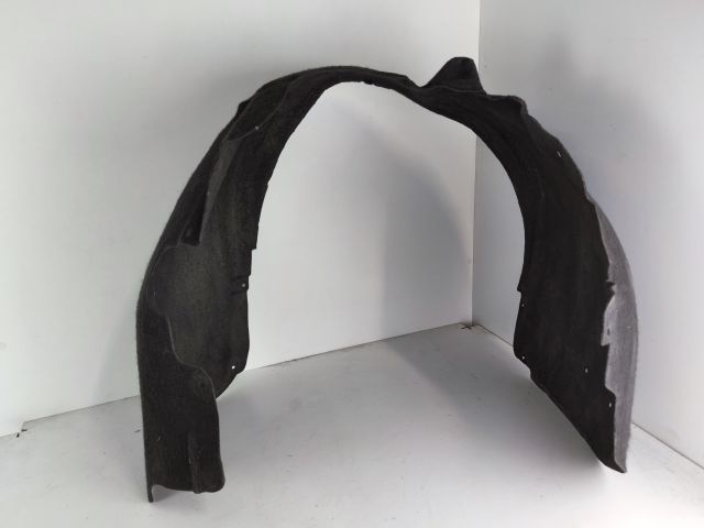 bontott AUDI A4 B7 Jobb első Dobbetét (Kerékjárati, Műanyag)