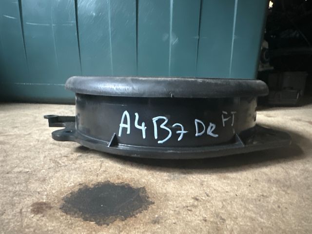 bontott AUDI A4 B7 Jobb első Hangszóró