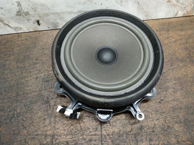 bontott AUDI A4 B7 Jobb első Hangszóró