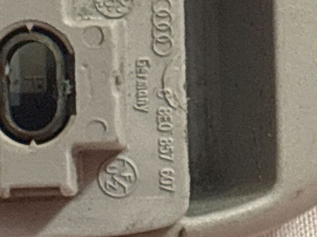 bontott AUDI A4 B7 Jobb első Kapaszkodó (Felső)