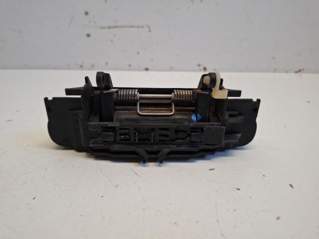 bontott AUDI A4 B7 Jobb első Külső Kilincs