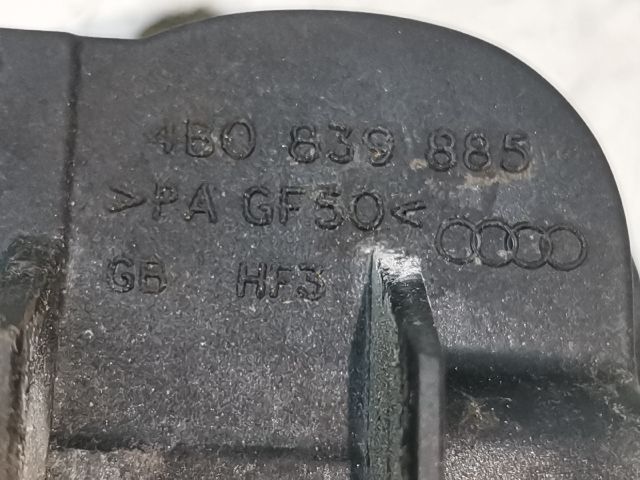 bontott AUDI A4 B7 Jobb első Külső Kilincs