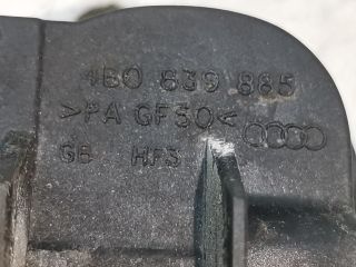 bontott AUDI A4 B7 Jobb első Külső Kilincs