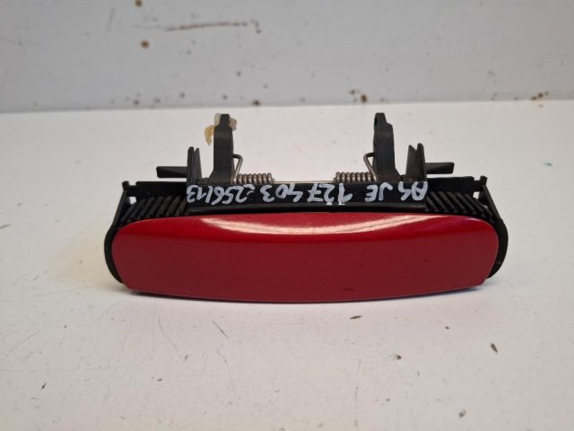 bontott AUDI A4 B7 Jobb első Külső Kilincs