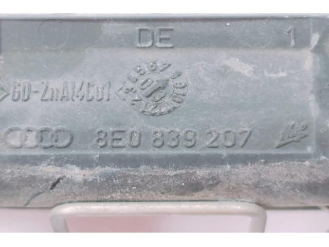 bontott AUDI A4 B7 Jobb első Külső Kilincs