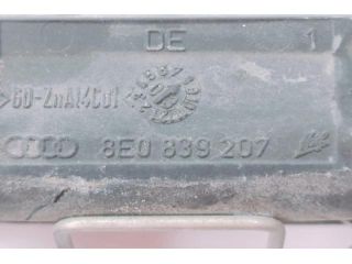 bontott AUDI A4 B7 Jobb első Külső Kilincs