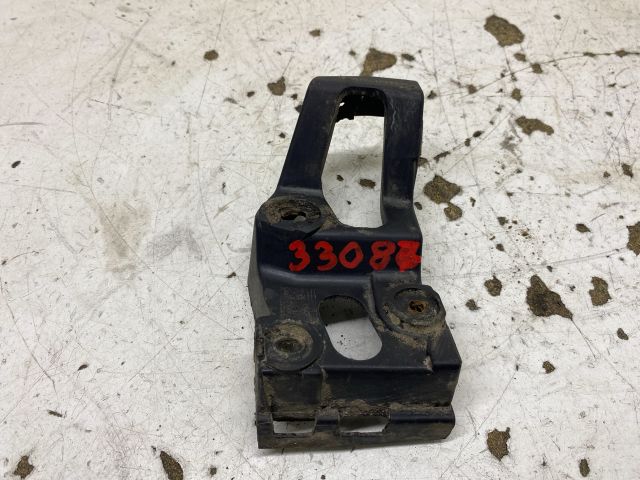 bontott AUDI A4 B7 Jobb első Küszöb Tartó