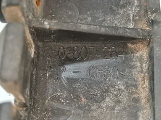 bontott AUDI A4 B7 Jobb első Lökhárító Tartó (Műanyag)