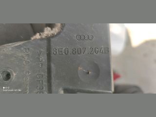 bontott AUDI A4 B7 Jobb első Oldal Lökhárító Tartó (Műanyag)