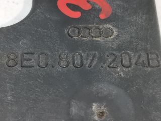 bontott AUDI A4 B7 Jobb első Oldal Lökhárító Tartó (Műanyag)