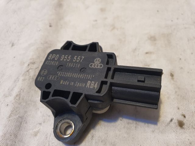bontott AUDI A4 B7 Jobb első Oldal Ütközés Érzékelő