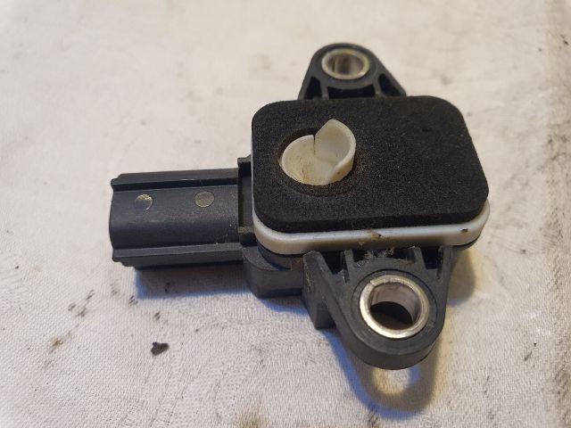 bontott AUDI A4 B7 Jobb első Oldal Ütközés Érzékelő