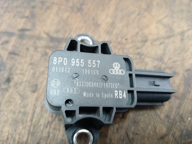 bontott AUDI A4 B7 Jobb első Oldal Ütközés Érzékelő