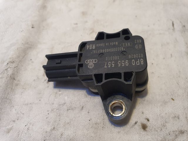 bontott AUDI A4 B7 Jobb első Oldal Ütközés Érzékelő