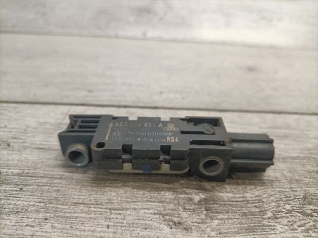 bontott AUDI A4 B7 Jobb első Oldal Ütközés Érzékelő