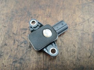 bontott AUDI A4 B7 Jobb első Oldal Ütközés Érzékelő