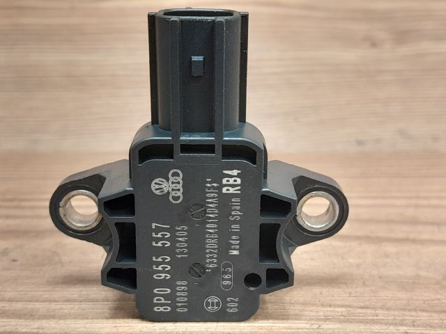 bontott AUDI A4 B7 Jobb első Oldal Ütközés Érzékelő