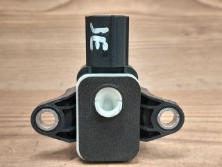 bontott AUDI A4 B7 Jobb első Oldal Ütközés Érzékelő