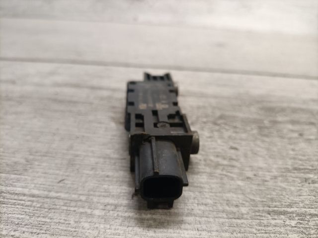 bontott AUDI A4 B7 Jobb első Oldal Ütközés Érzékelő