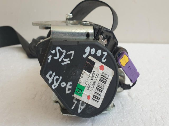 bontott AUDI A4 B7 Jobb első Övfeszítő