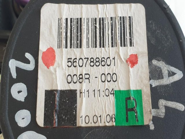 bontott AUDI A4 B7 Jobb első Övfeszítő