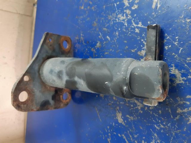 bontott AUDI A4 B7 Jobb első Ütközéscsillapító