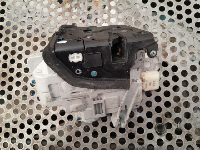 bontott AUDI A4 B7 Jobb első Zsanér