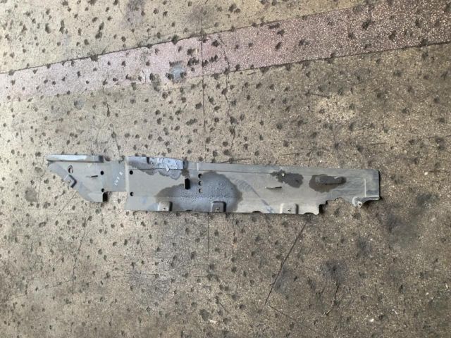 bontott AUDI A4 B7 Jobb Fenéklemez