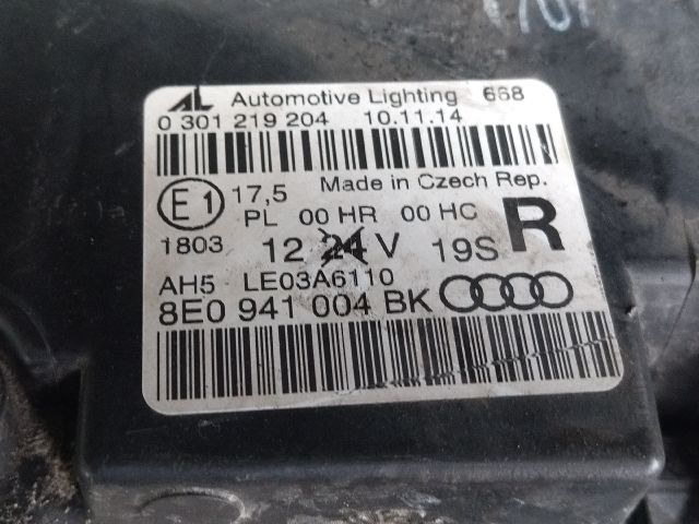 bontott AUDI A4 B7 Jobb Fényszóró