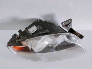 bontott AUDI A4 B7 Jobb Fényszóró