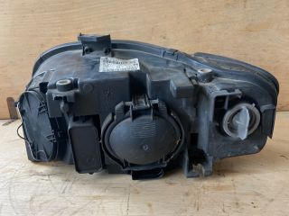 bontott AUDI A4 B7 Jobb Fényszóró