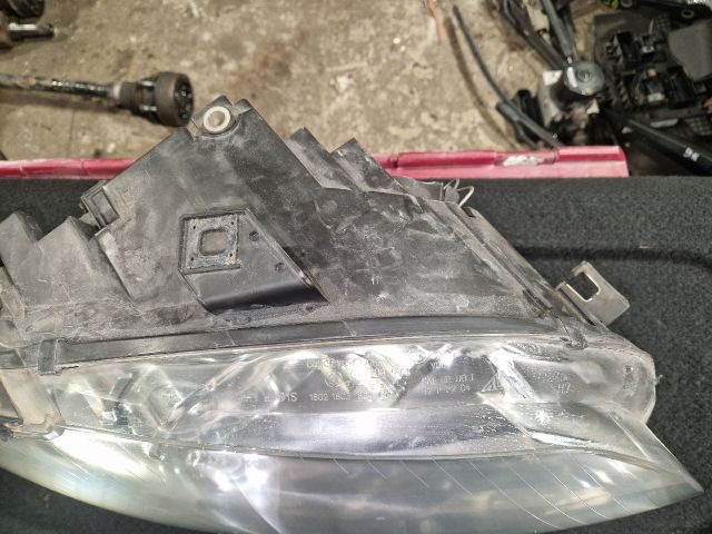 bontott AUDI A4 B7 Jobb Fényszóró