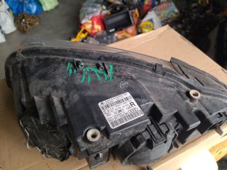 bontott AUDI A4 B7 Jobb Fényszóró