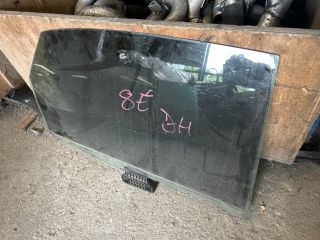 bontott AUDI A4 B7 Jobb hátsó Ablak