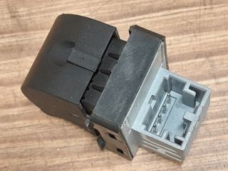 bontott AUDI A4 B7 Jobb hátsó Ablakemelő Kapcsoló