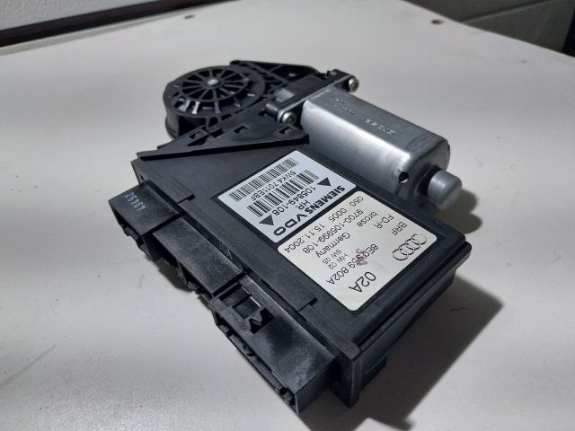 bontott AUDI A4 B7 Jobb hátsó Ablakemelő Motor