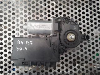 bontott AUDI A4 B7 Jobb hátsó Ablakemelő Motor