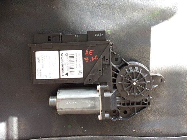 bontott AUDI A4 B7 Jobb hátsó Ablakemelő Motor