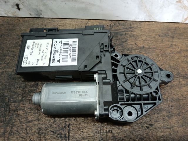 bontott AUDI A4 B7 Jobb hátsó Ablakemelő Motor