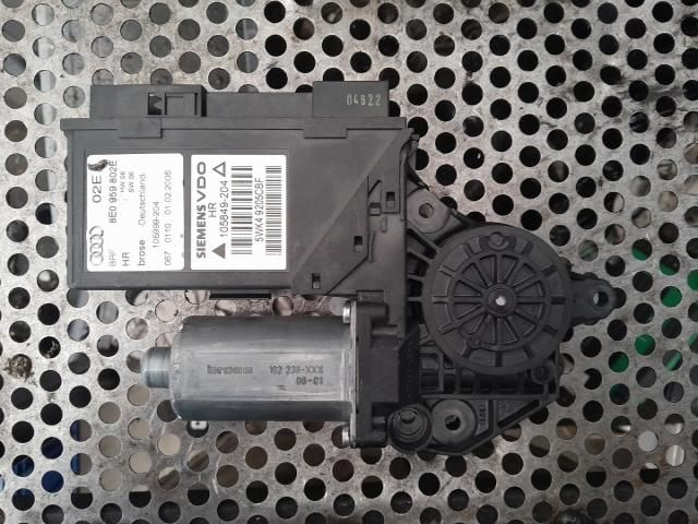 bontott AUDI A4 B7 Jobb hátsó Ablakemelő Motor