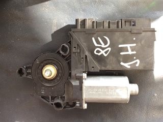 bontott AUDI A4 B7 Jobb hátsó Ablakemelő Motor